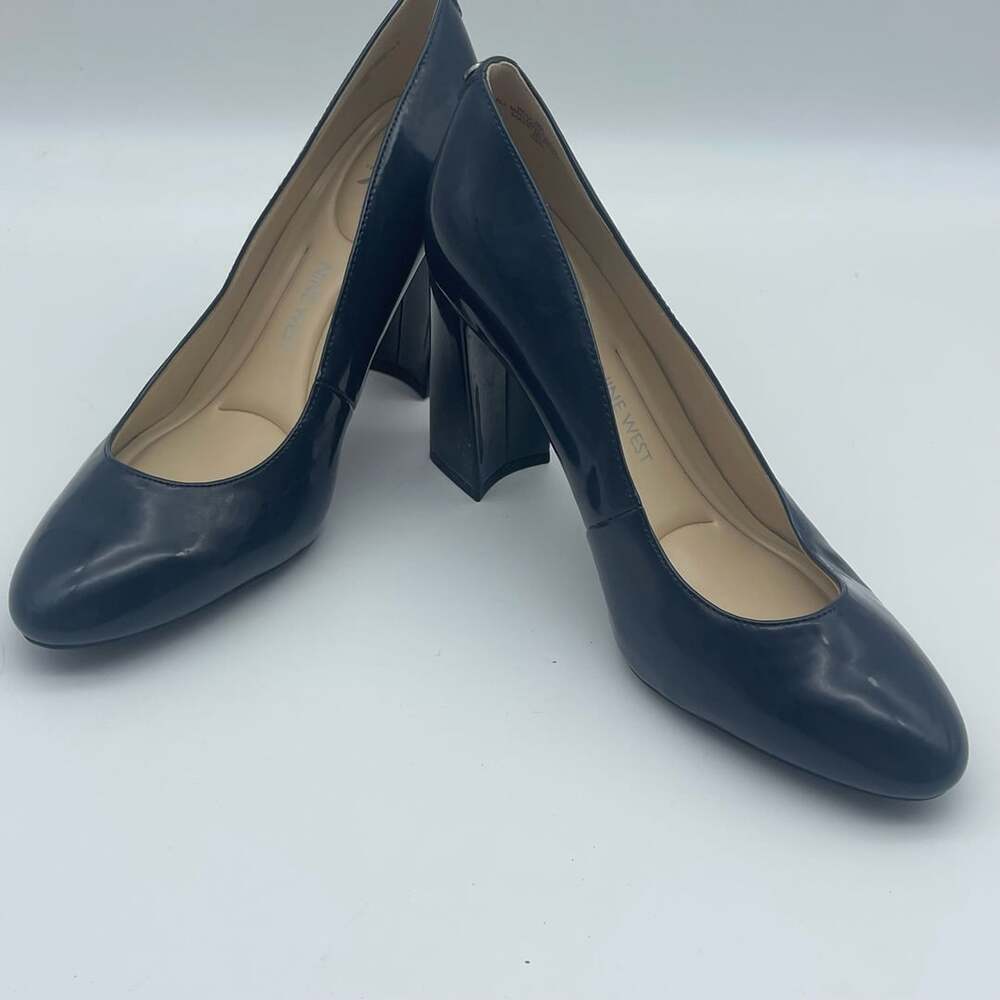Nine West Wnary A9X93 Size 8M Navy Patent Block Heel Pumps